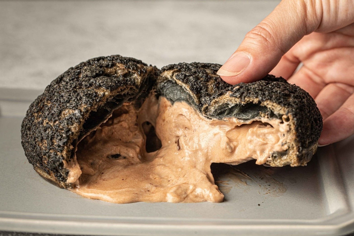 【生チョコカスタード】岩肌食感！崖淵シュークリーム 【東尋坊唯一のご当地スイーツ】