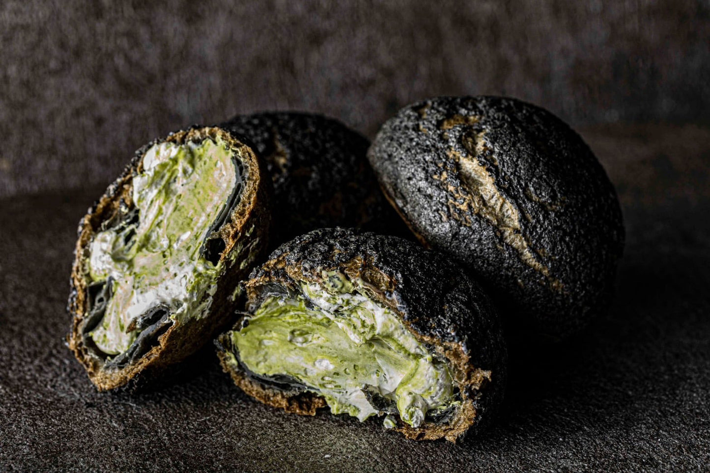 【濃い抹茶】 岩肌食感！崖淵シュークリーム 【東尋坊唯一のご当地スイーツ】